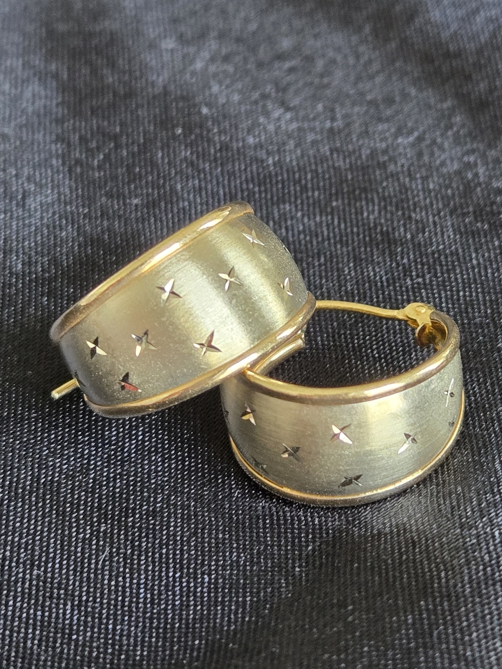 14K Gold Star Diamond Cut Hoop Earrings - Picture 2 of 6